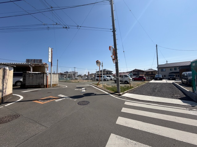 �O�ʓ��H�܂ތ��n�ʐ^ 2026.3.17�B�e��
���C�y�ɂ��₢���킹����������