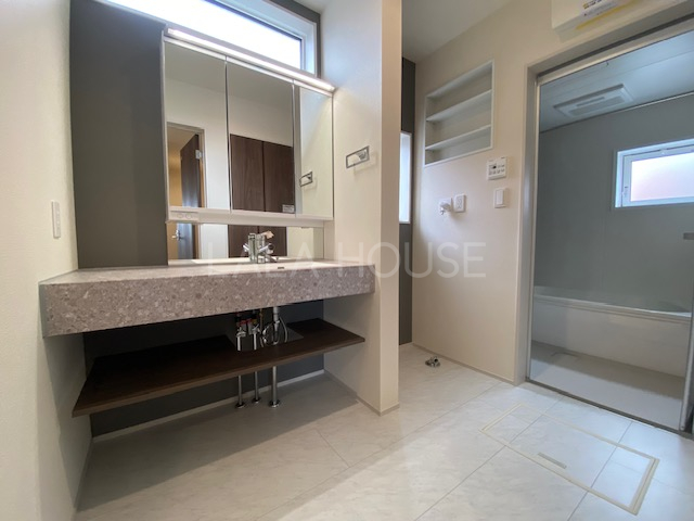 ���ʑ�E���ʏ� -