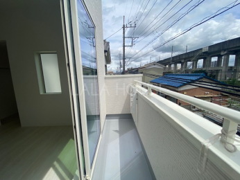 �o���R�j�[ -