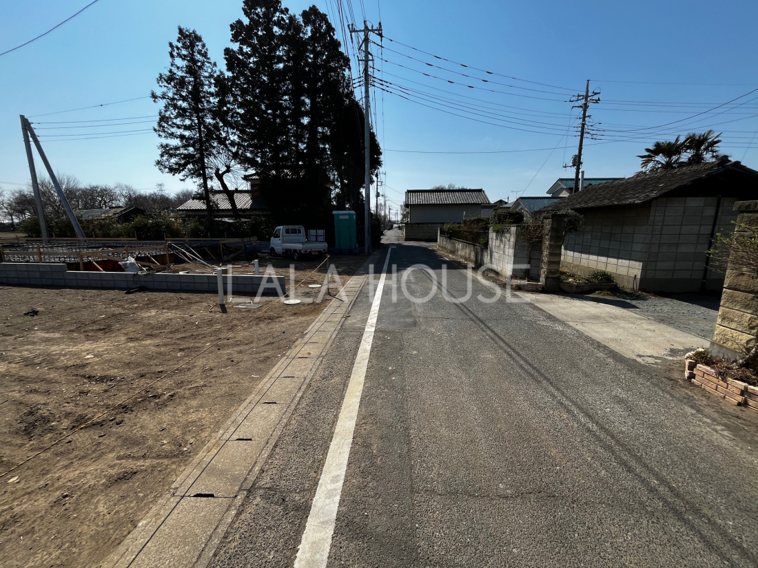 �O�ʓ��H�܂ތ��n�ʐ^ 2026.3.21�B�e��
���C�y�ɂ��₢���킹����������
