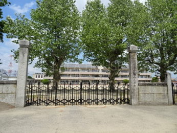 ���ӊ� ���i���w�Z