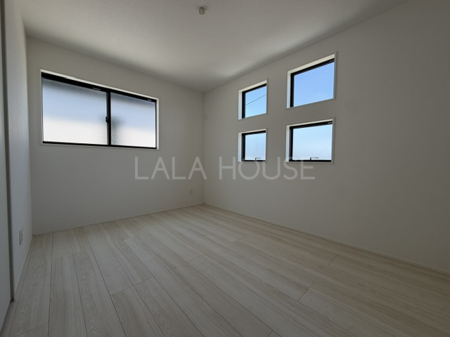 �m�� -