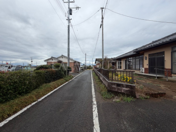 �O�ʓ��H�܂ތ��n�ʐ^ -