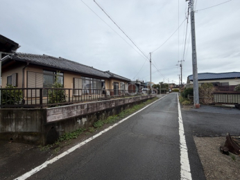 �O�ʓ��H�܂ތ��n�ʐ^ -