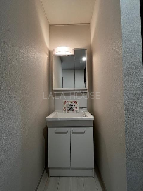 ���ʑ�E���ʏ� -