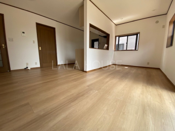 ���r���O -