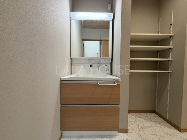 ���ʑ�E���ʏ� -