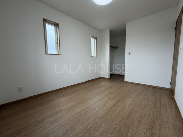 �m�� -
