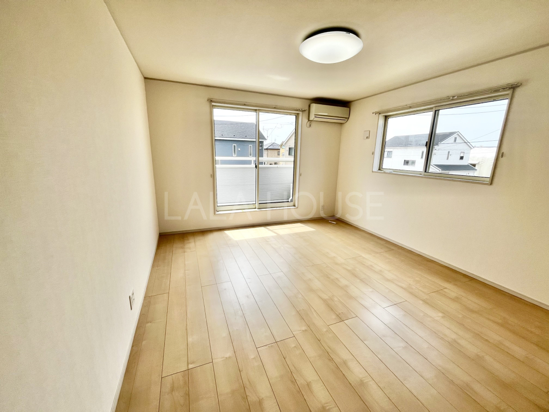 �m�� -