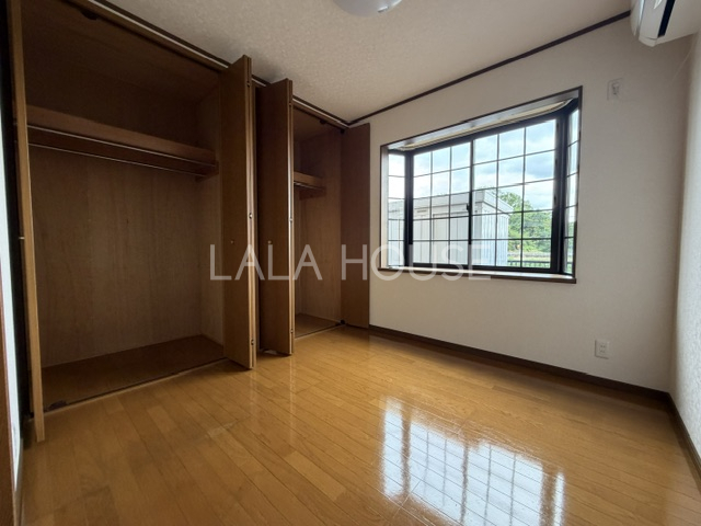 �m�� -