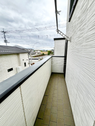 �o���R�j�[ -