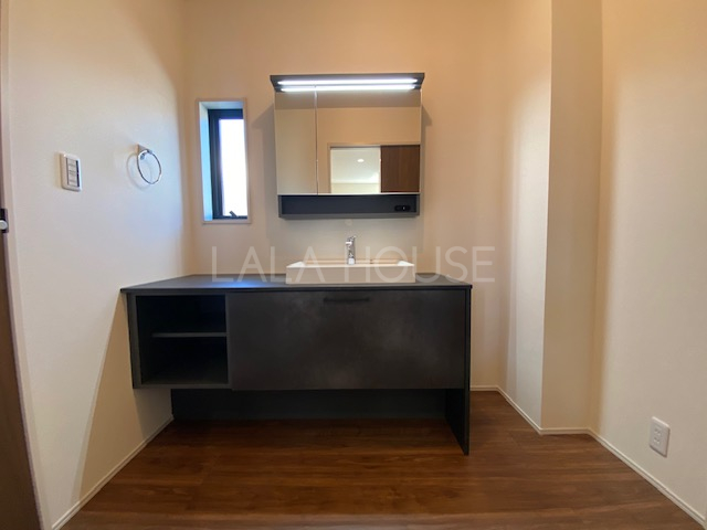 ���ʑ�E���ʏ� -