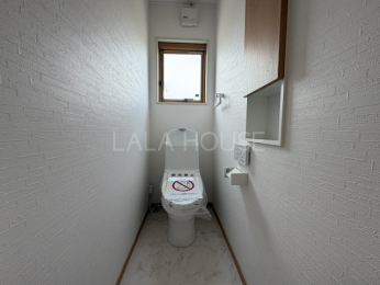 �g�C�� �̌��p�̑�����