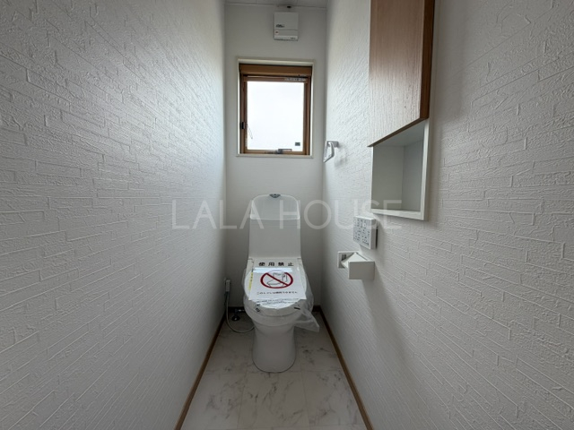 �g�C�� �̌��p�̑�����
