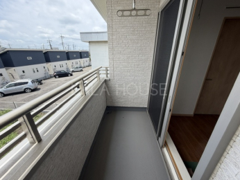 �o���R�j�[ -