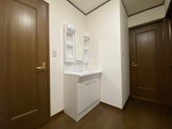 ���ʑ�E���ʏ� 2F���ʑ�