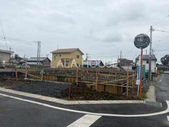 �O�ʓ��H�܂ތ��n�ʐ^ 2026.9.29�B�e��
���C�y�ɂ��₢���킹����������