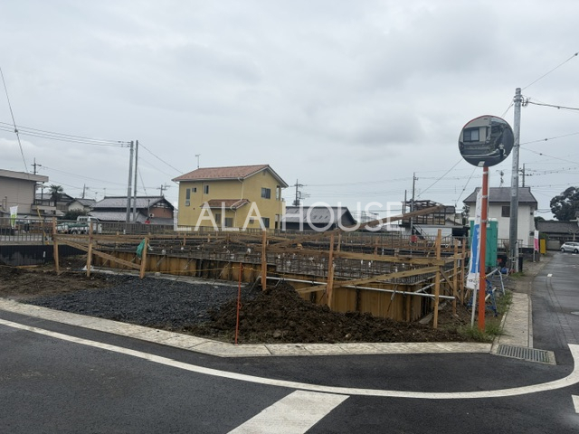 �O�ʓ��H�܂ތ��n�ʐ^ 2026.9.29�B�e��
���C�y�ɂ��₢���킹����������