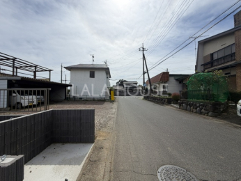 �O�ʓ��H�܂ތ��n�ʐ^ 2026.9.29�B�e��
���C�y�ɂ��₢���킹����������