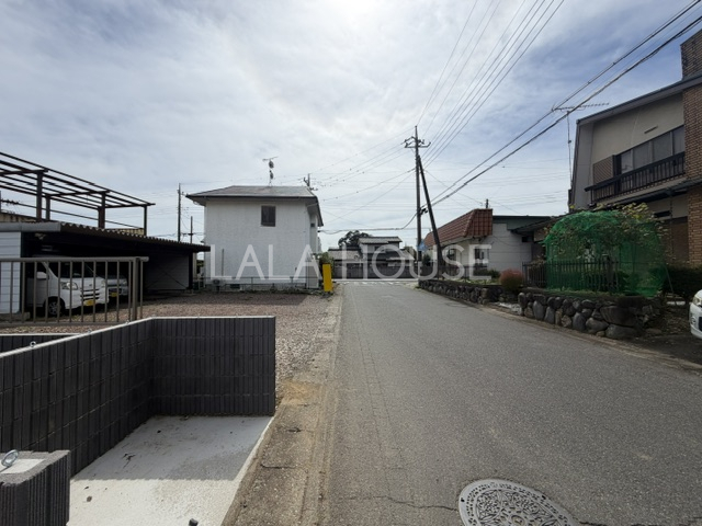 �O�ʓ��H�܂ތ��n�ʐ^ 2026.9.29�B�e��
���C�y�ɂ��₢���킹����������