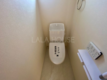 �g�C�� 2F�����